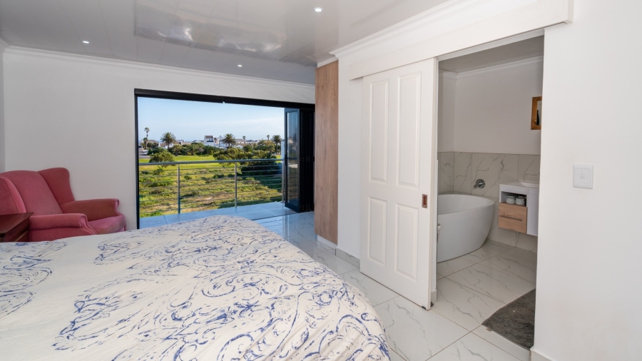 4 Bedroom Property for Sale in Shelley Point Western Cape
